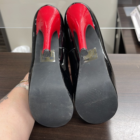 SOOOO SEXY! Ellie Peeptoe platform heel! Faux patent leather! - Picture 4 of 6